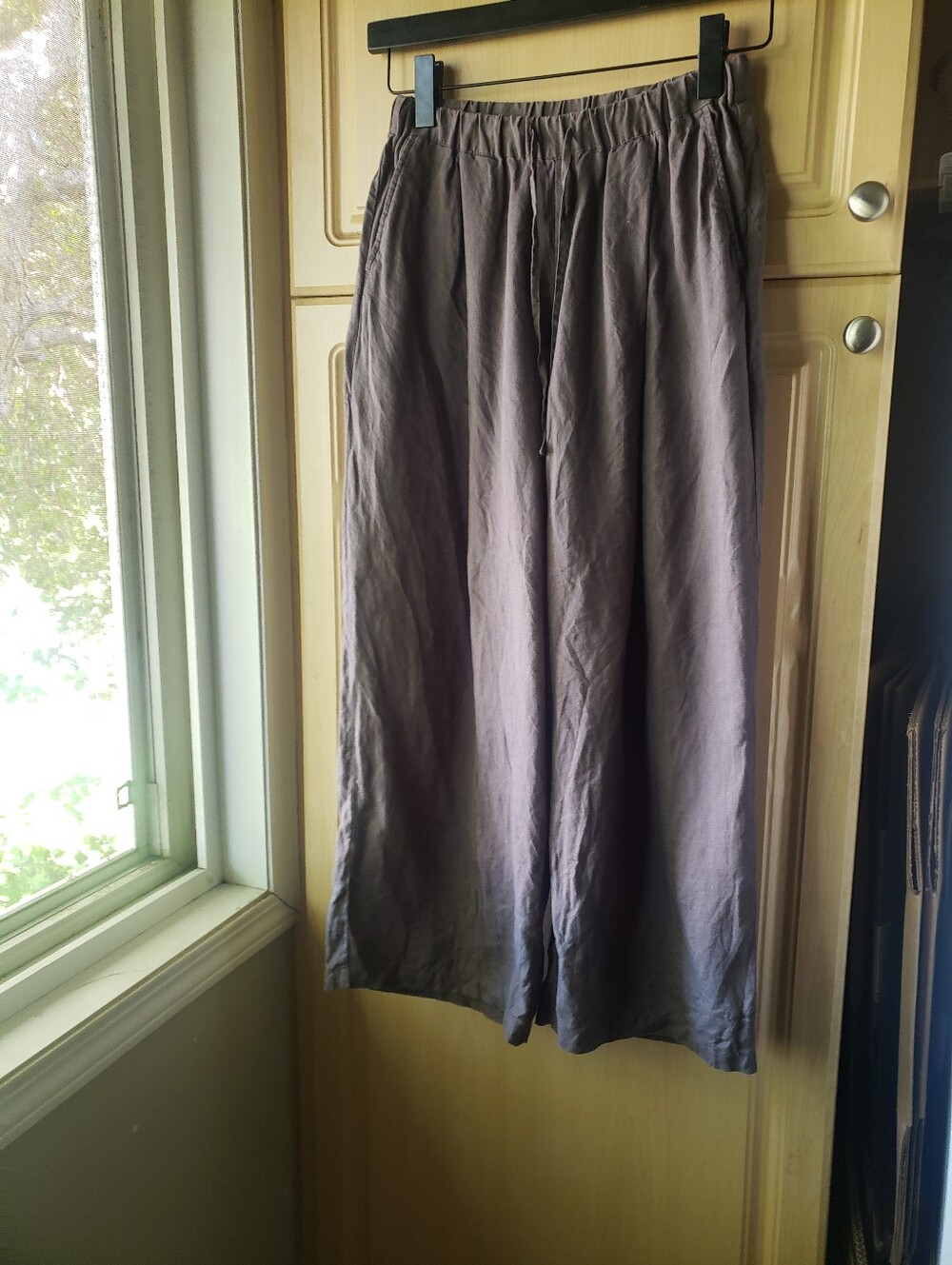 Women's Elastic Waist Wide-Leg Skirt Pants in Gray